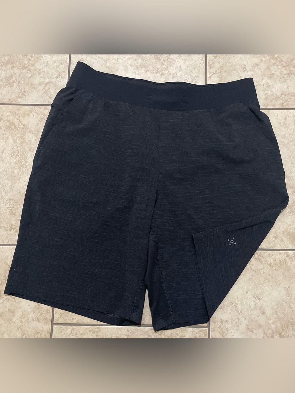 Lululemon Men's T.H.E. Shorts Size L